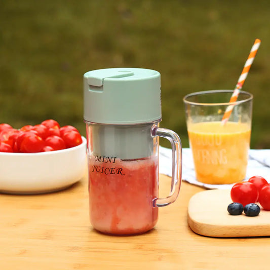 Portable Wireless Fruit Juicer Cup with Straw